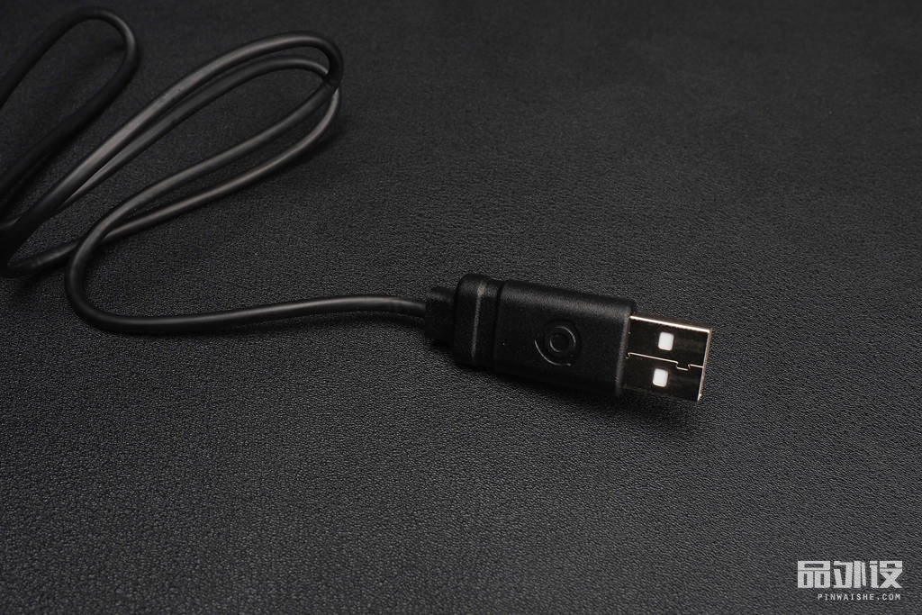 首发咖玛iomini游戏鼠标拆解评测