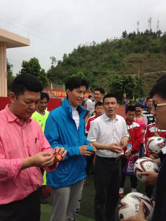 中国男足名宿区楚良现状,国足历任队长区楚良