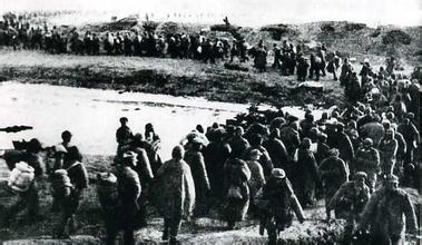 毛主席：一根白头发换一个淮海战役大告捷，值得！