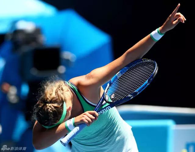 近期爆火氛围感拍照姿势,团队拍照的姿势大全