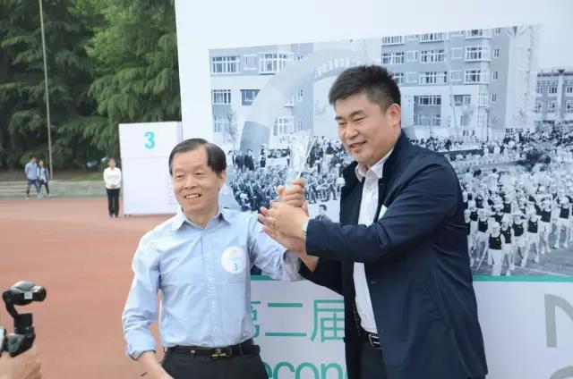 欧亚运动会开幕式啦啦操,大型无人机表演万人齐聚