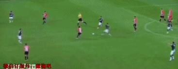 叹为观止的足球花式,足坛那些神来之笔的高能过人瞬间