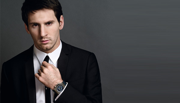 梅西c罗足球明星踢球视频,c罗戴的宇舶手表