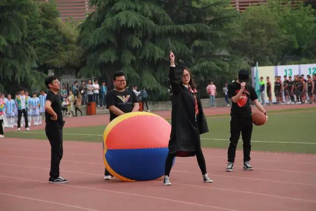 欧亚运动会开幕式啦啦操,大型无人机表演万人齐聚