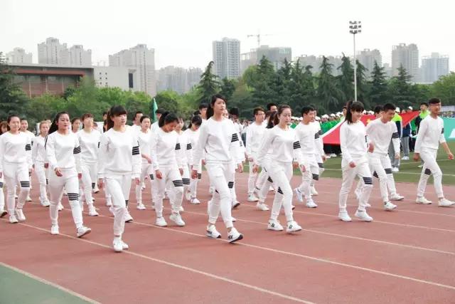 欧亚运动会开幕式啦啦操,大型无人机表演万人齐聚