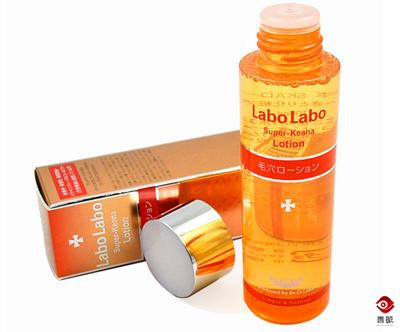 鼻翼两侧脏脏的,为什么鼻翼总是卡粉