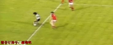 叹为观止的足球花式,足坛那些神来之笔的高能过人瞬间