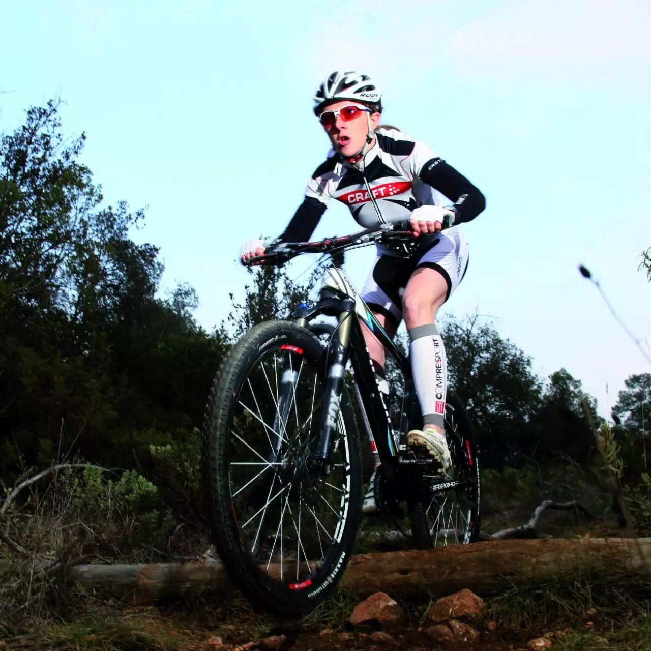 压缩衣原理,压缩衣的用途是什么