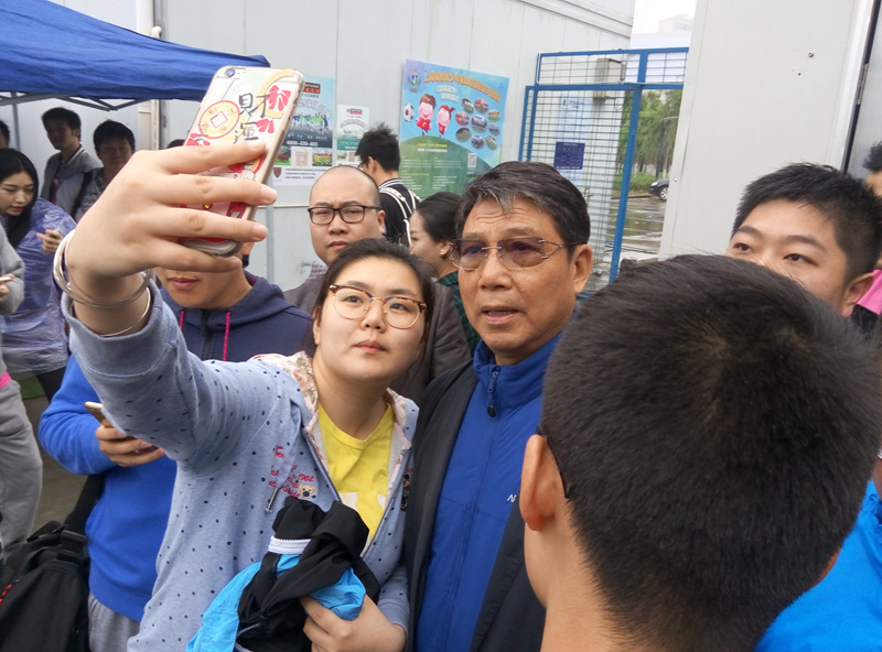 徐根宝十年磨一剑经验,回顾足球教父徐根宝的足球生涯