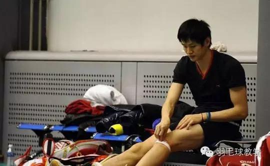 打羽毛球保护膝盖的方法,打羽毛球怎样保护膝盖