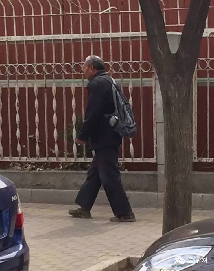 乞讨还是行骗？在望京遇到这俩人，别轻易掏钱