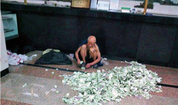 乞讨还是行骗？在望京遇到这俩人，别轻易掏钱