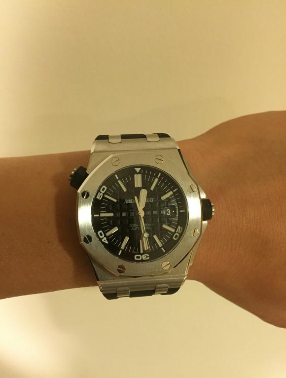 高端复刻表能看出来假的吗 (几百块的复刻表是真的吗)