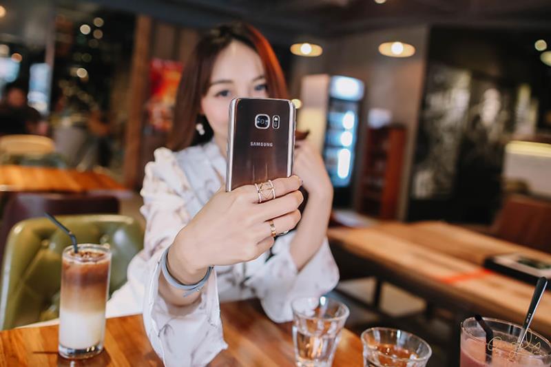 三星s7现场体验,三星s7皮肤测评