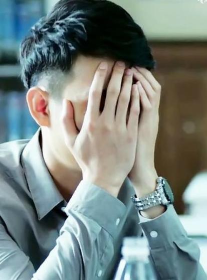 王凯一个明明可以考脸吃饭的人却偏偏要靠演技和才华来征服观众