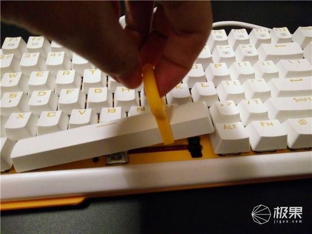 我生活工作中的白马王子，612机械键盘体验