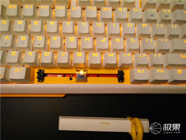 我生活工作中的白马王子，612机械键盘体验
