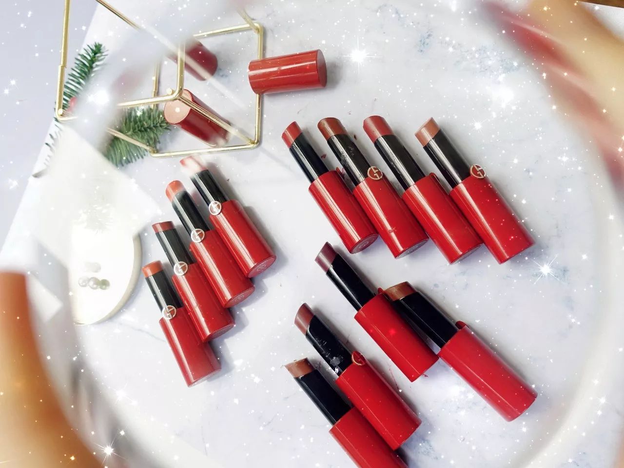 编辑部一口气试了12只口红，结果这3个颜色遭到了哄抢……