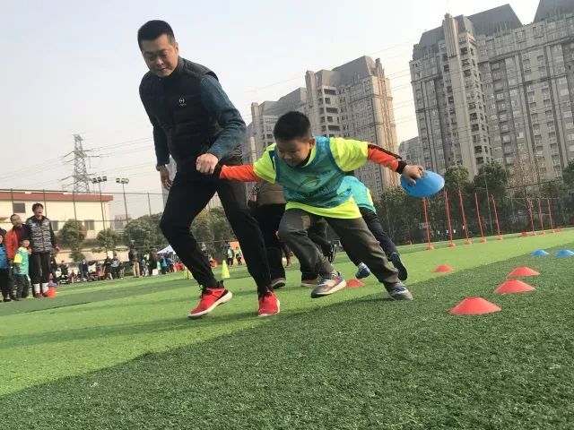 亲子足球运动会圆满结束,520亲子运动会圆满结束