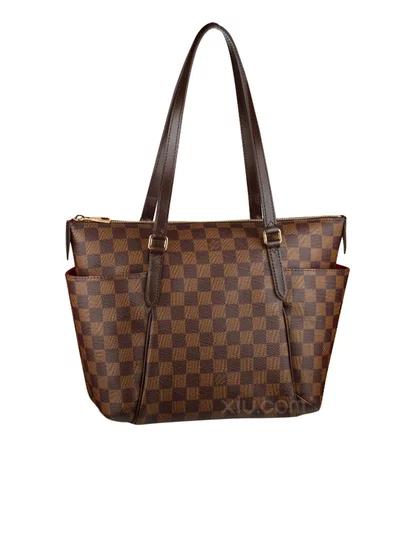 包包和专柜名牌包包有什么不一样,包包和配饰