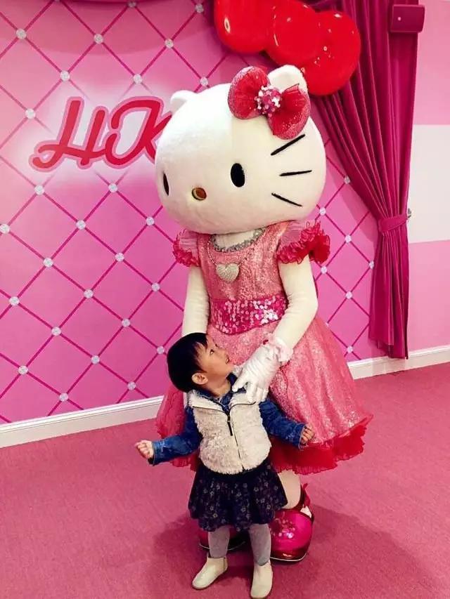 曼莉专栏｜葡萄*妞小**随妈游日本