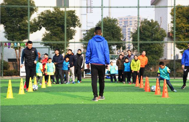 亲子足球运动会圆满结束,520亲子运动会圆满结束