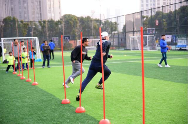 亲子足球运动会圆满结束,520亲子运动会圆满结束