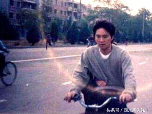 周星驰为什么要突然拍美人鱼,周星驰《美人鱼》细节