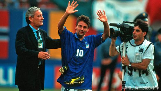 足球史上最伟大的罪人！背影竟藏着天大的误会：他说截肢也要上！