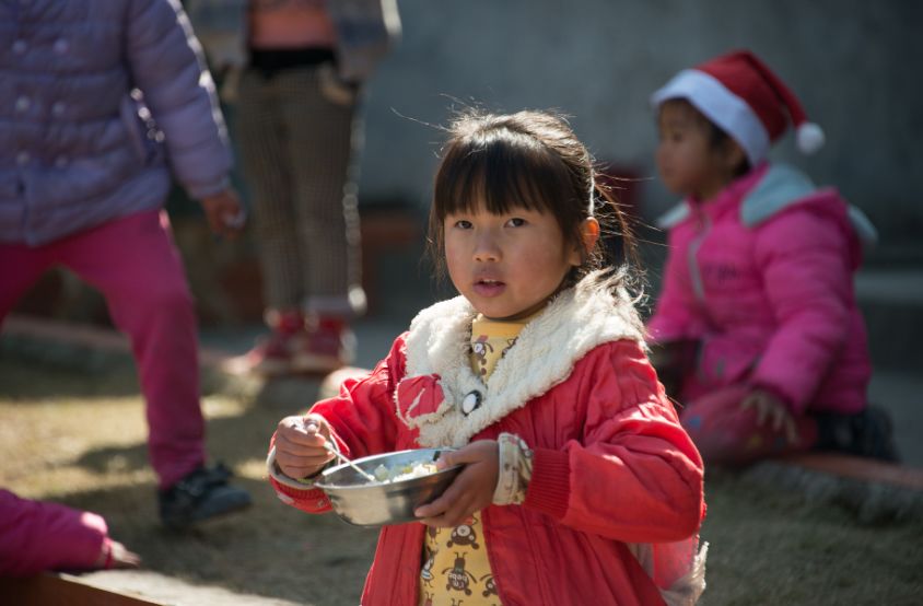 离广州300公里的贫困山区，生活着一批可爱的精灵，需要你的帮助