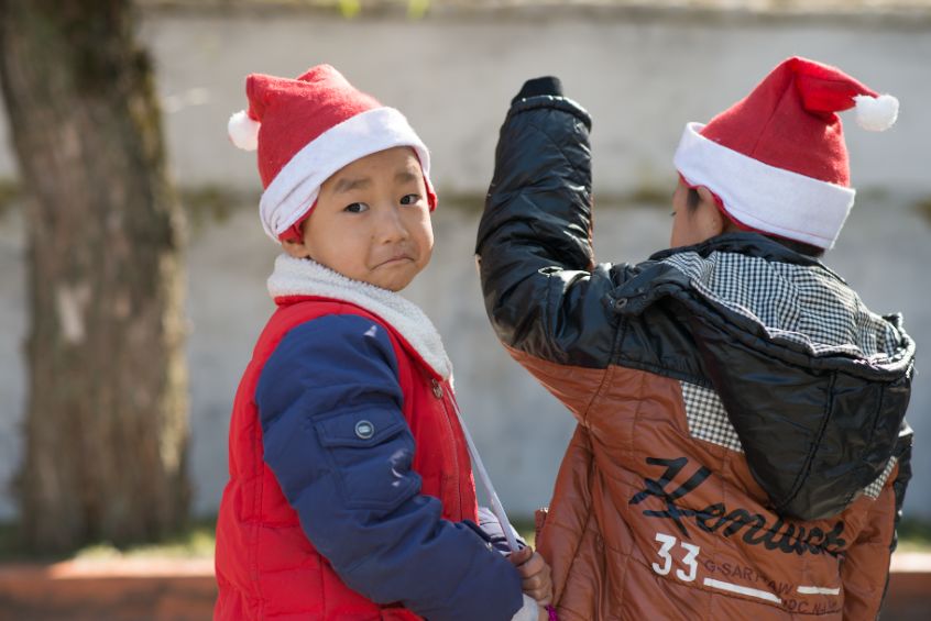 离广州300公里的贫困山区，生活着一批可爱的精灵，需要你的帮助