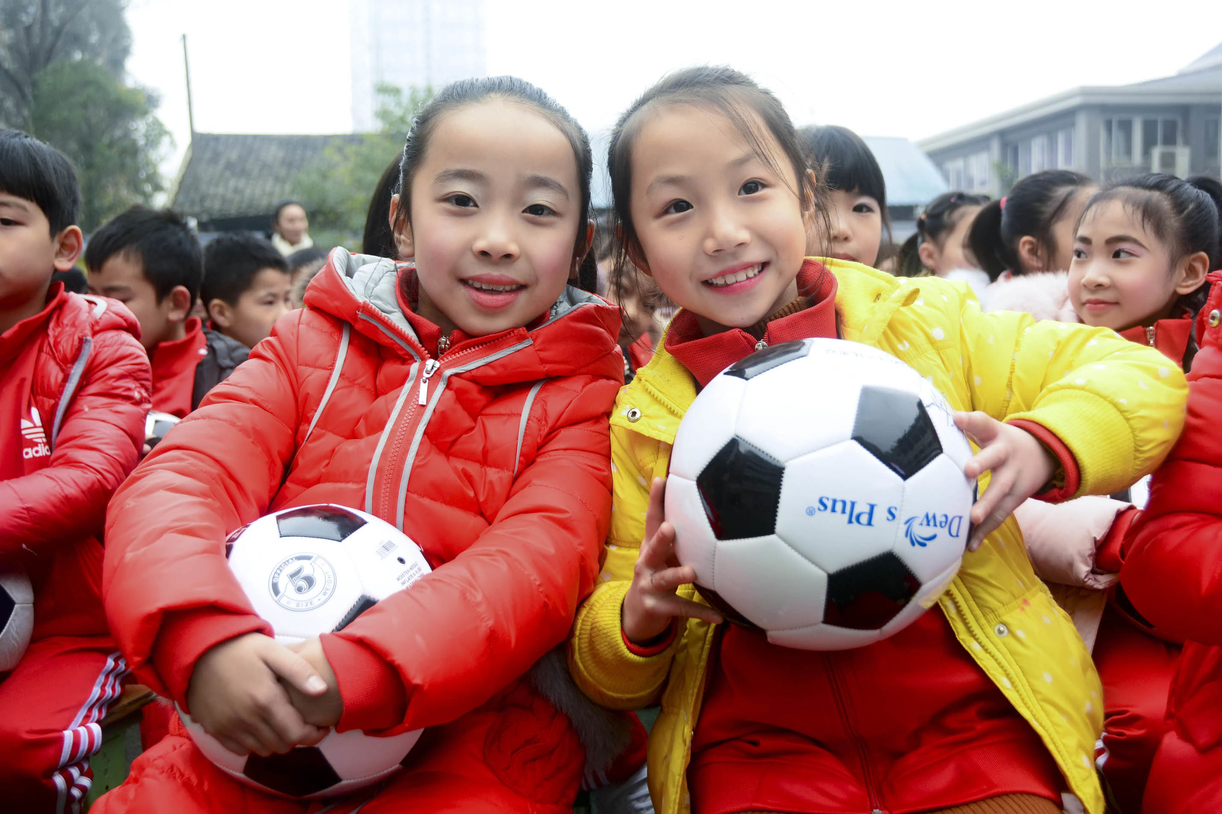 红山区第17小学足球啦啦操,三小校运会啦啦操