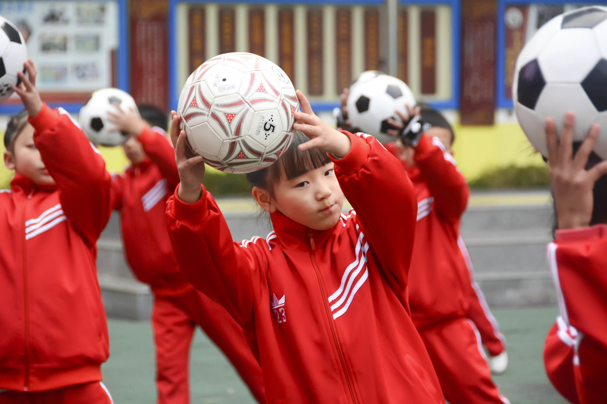 红山区第17小学足球啦啦操,三小校运会啦啦操