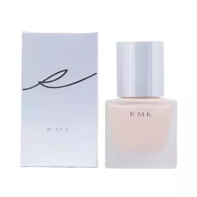 十四岁女孩适用的粉底液,适合皮肤干卡粉的粉底液