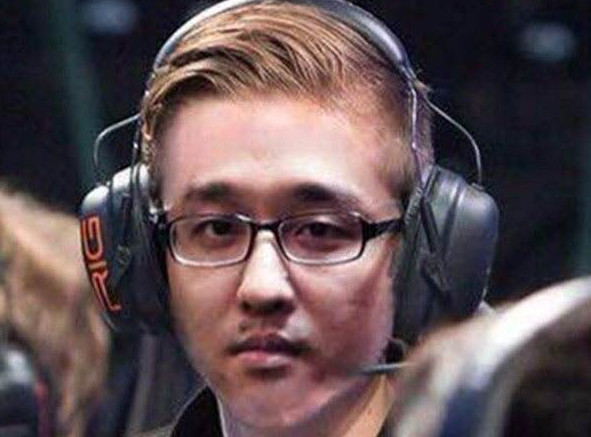 lol笑笑被怼视频,lol笑笑公开道歉视频