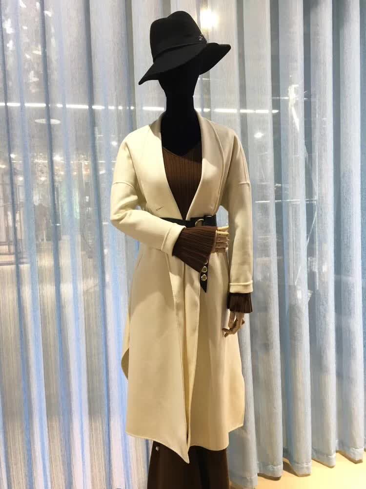 怎样挑选真正的纯羊毛大衣,如何保养羊毛大衣才能更耐穿