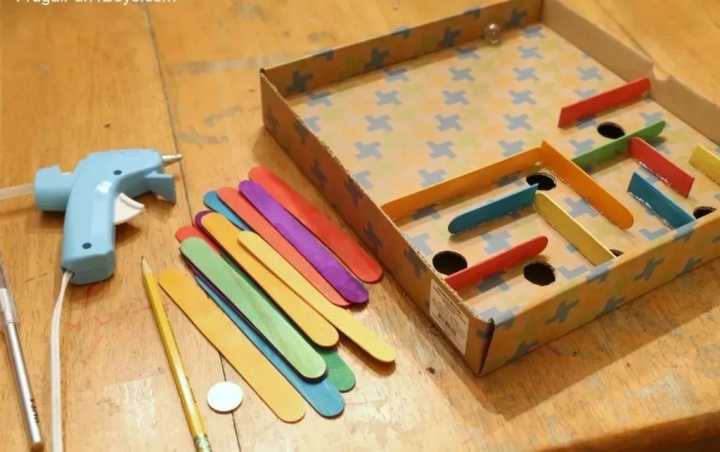 快递箱子做玩具,用快递盒做游戏机双人简单