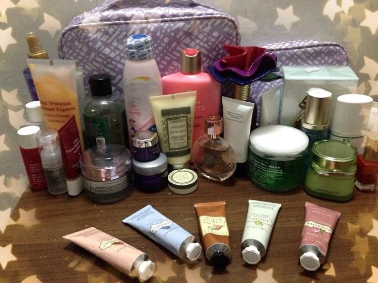 成人痘和青春痘的区别,有痘痘的人要怎么治