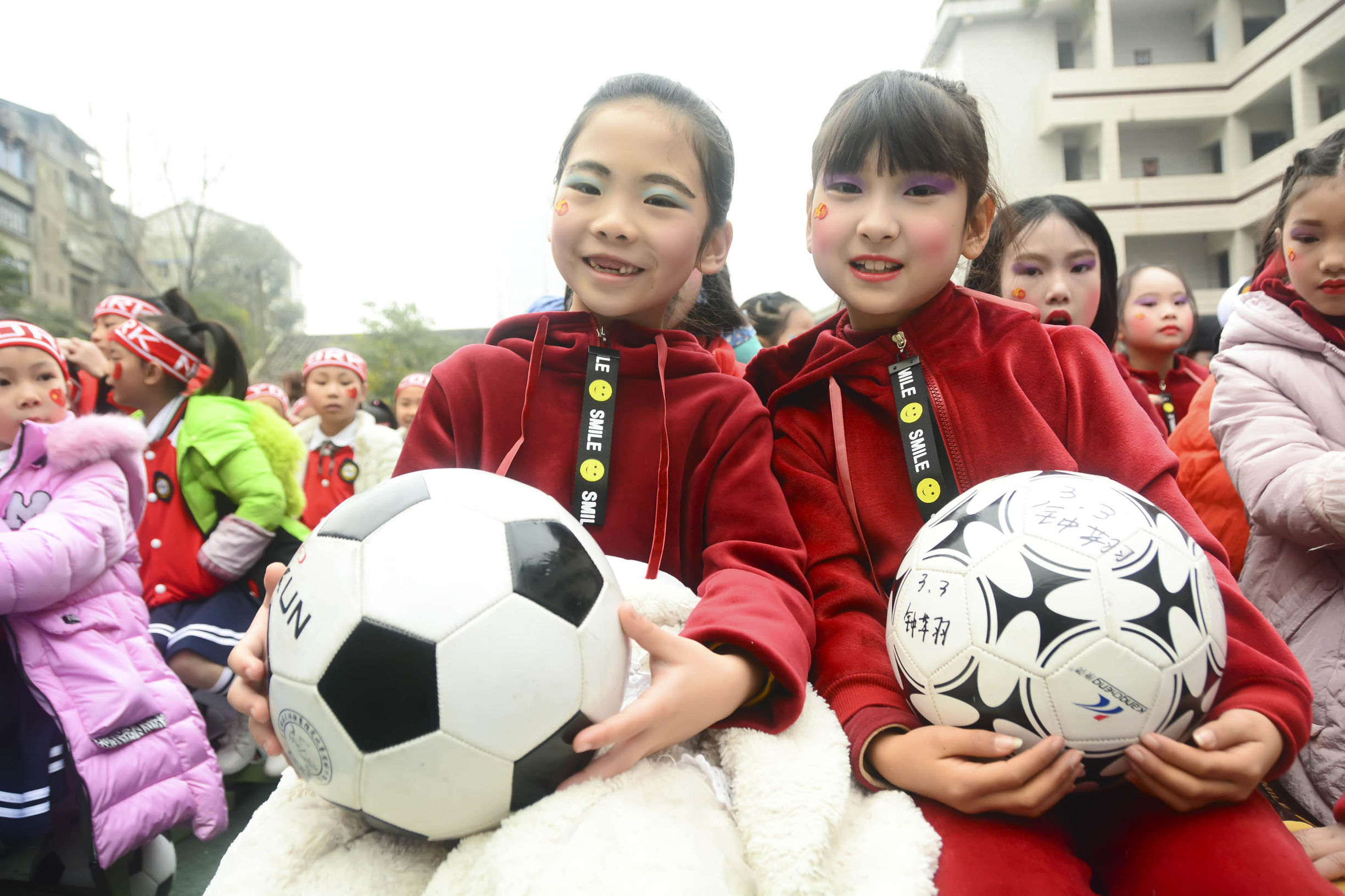 红山区第17小学足球啦啦操,三小校运会啦啦操