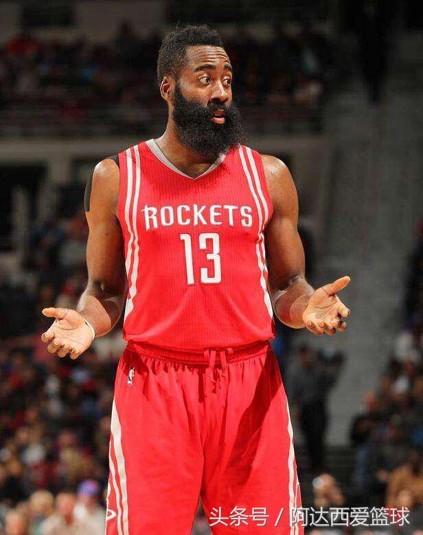 詹姆斯被犯规不吹怒帽,詹姆斯如何回应裁判的不吹哨