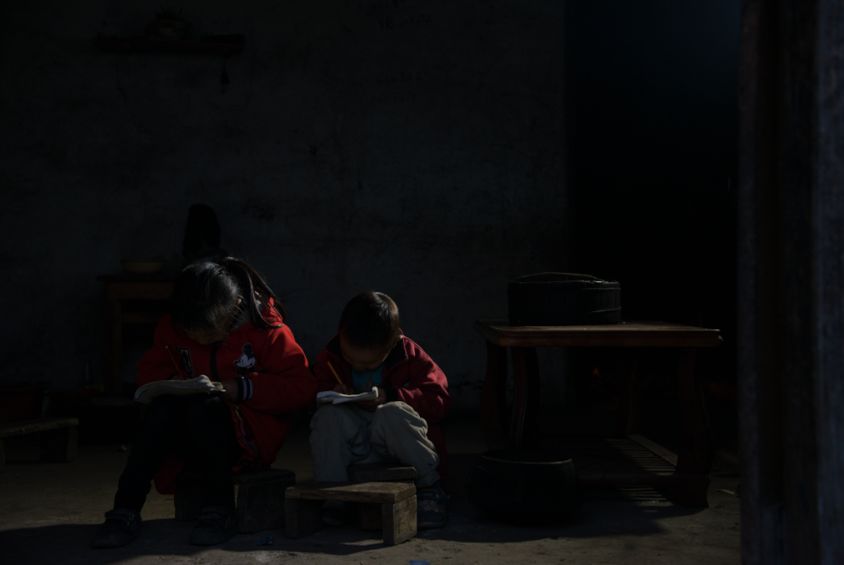 离广州300公里的贫困山区，生活着一批可爱的精灵，需要你的帮助