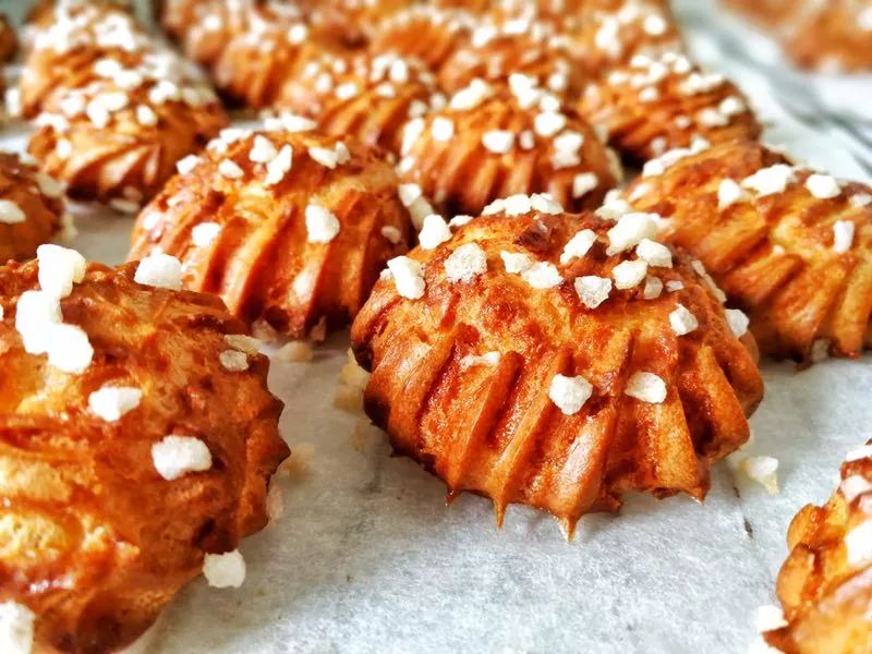 一口咬定修女泡芙法国面包师恋上成都钢琴妹