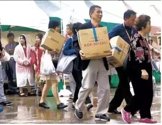 中国游客在日本爆买lv被骂,中国游客爆买日本药妆