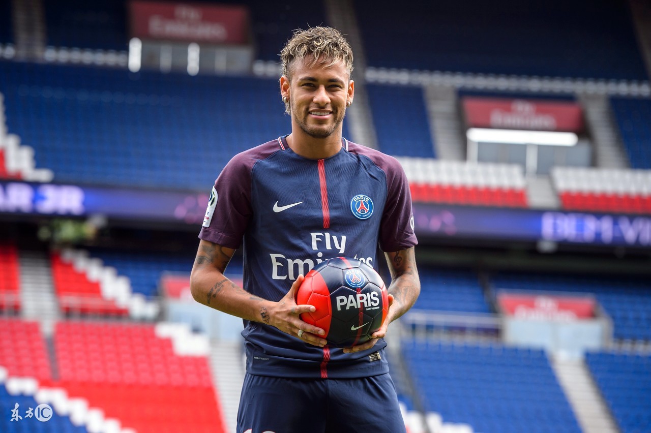 内马尔14年世界杯被犯规,内马尔巅峰2018年世界杯