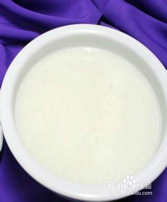 小仙女自己敷面膜,用维生素c自制美白淡斑面膜