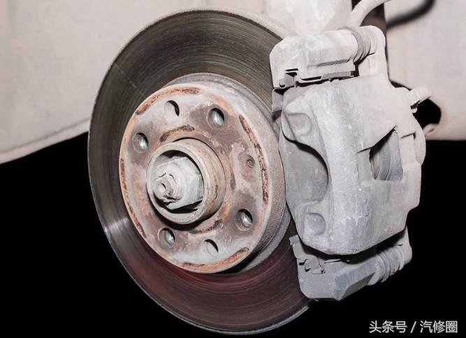 换了刹车片刹车盘异响保修吗,换完刹车盘异响