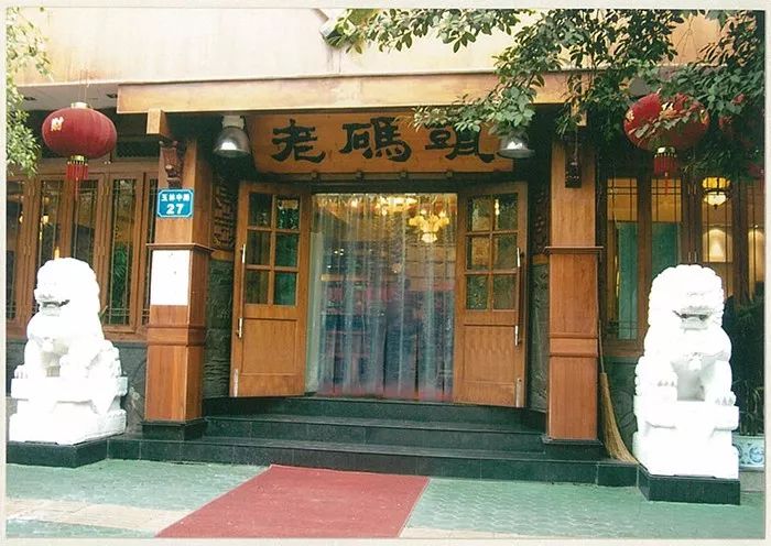 都在抨击“网红店”，可为什么消费者还是喜欢去网红店排队？