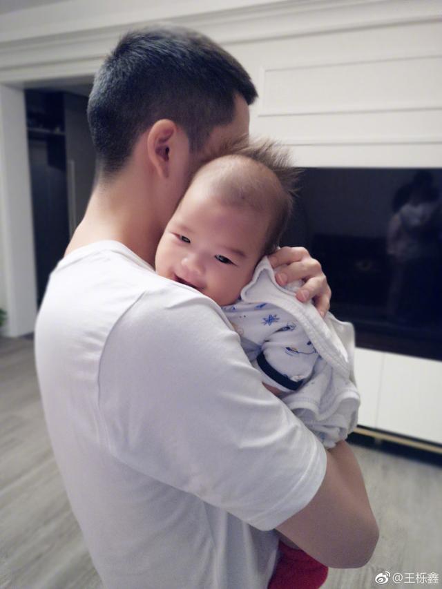 2017年居然有21对明星夫妇有了星二代，你最喜欢和期待谁家宝宝？