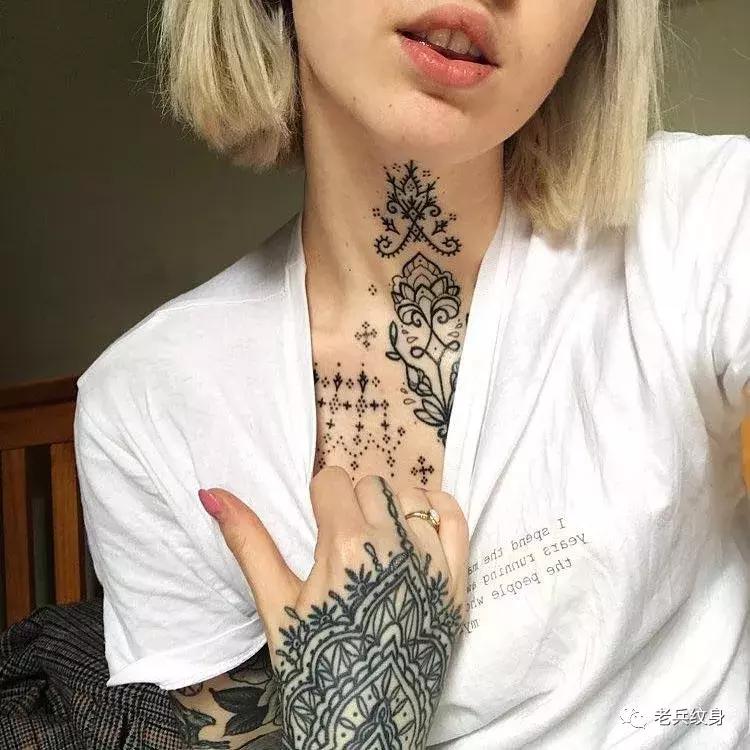 颈部纹身全过程,那些超酷的颈部纹身