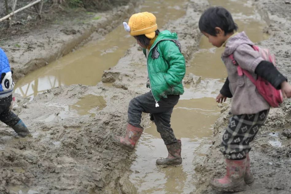 离广州300公里的贫困山区，生活着一批可爱的精灵，需要你的帮助